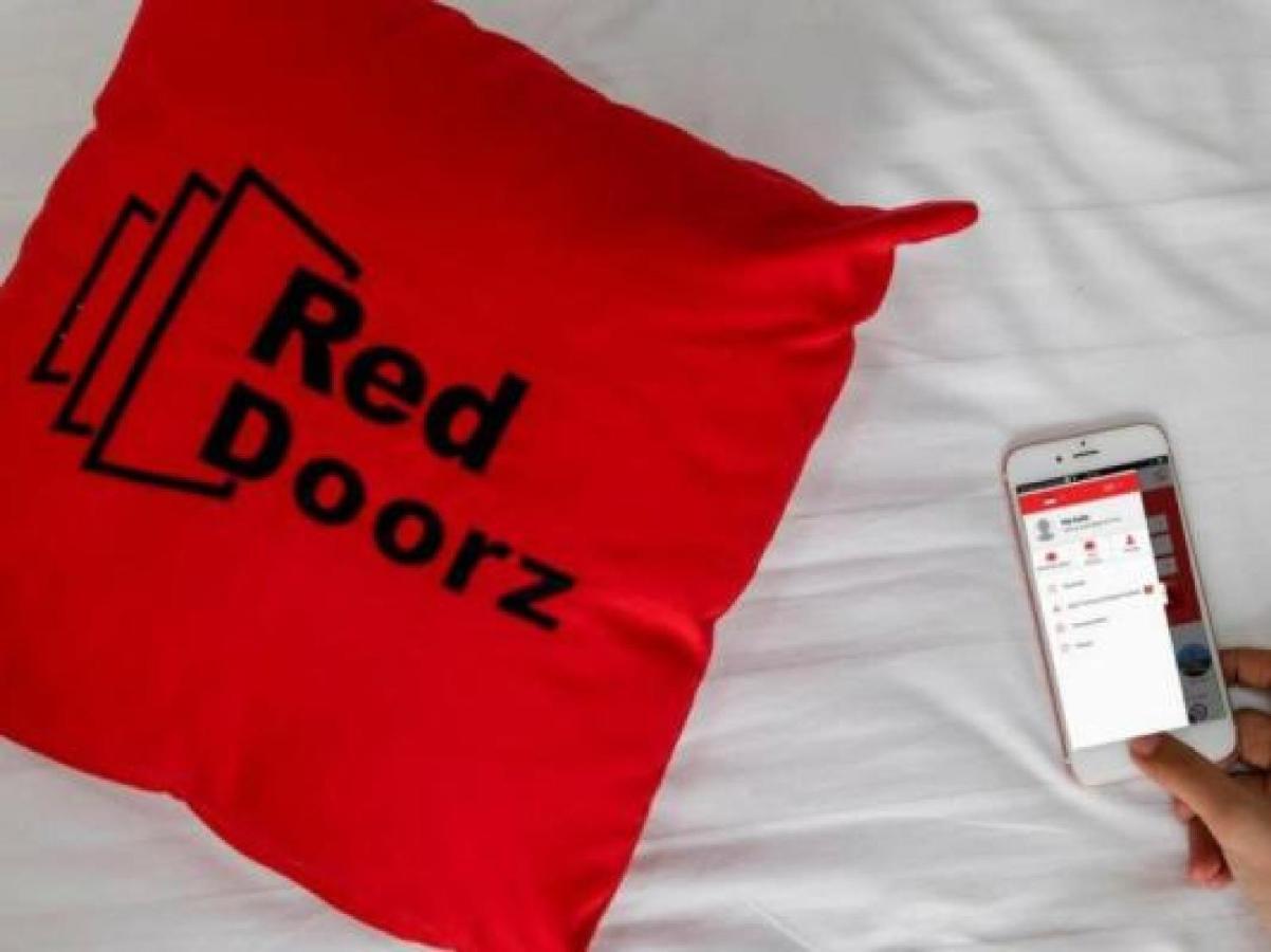 Reddoorz Plus Near Mall Slipi Jaya Jakarta Ngoại thất bức ảnh